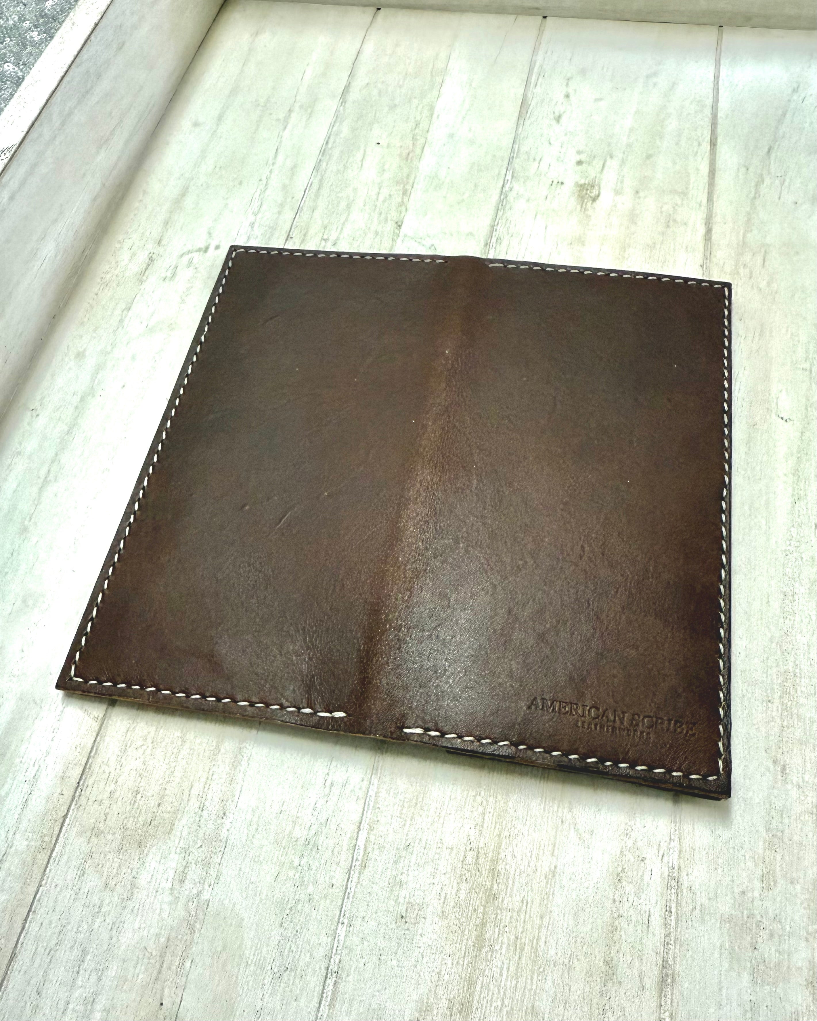 Leo's Long Wallet